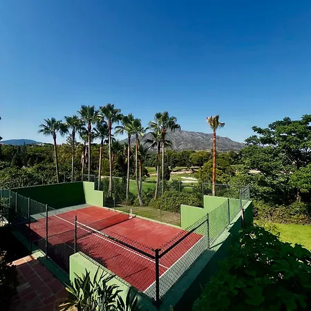 Апартаменти Aloha Golf View Retreat Марбелья